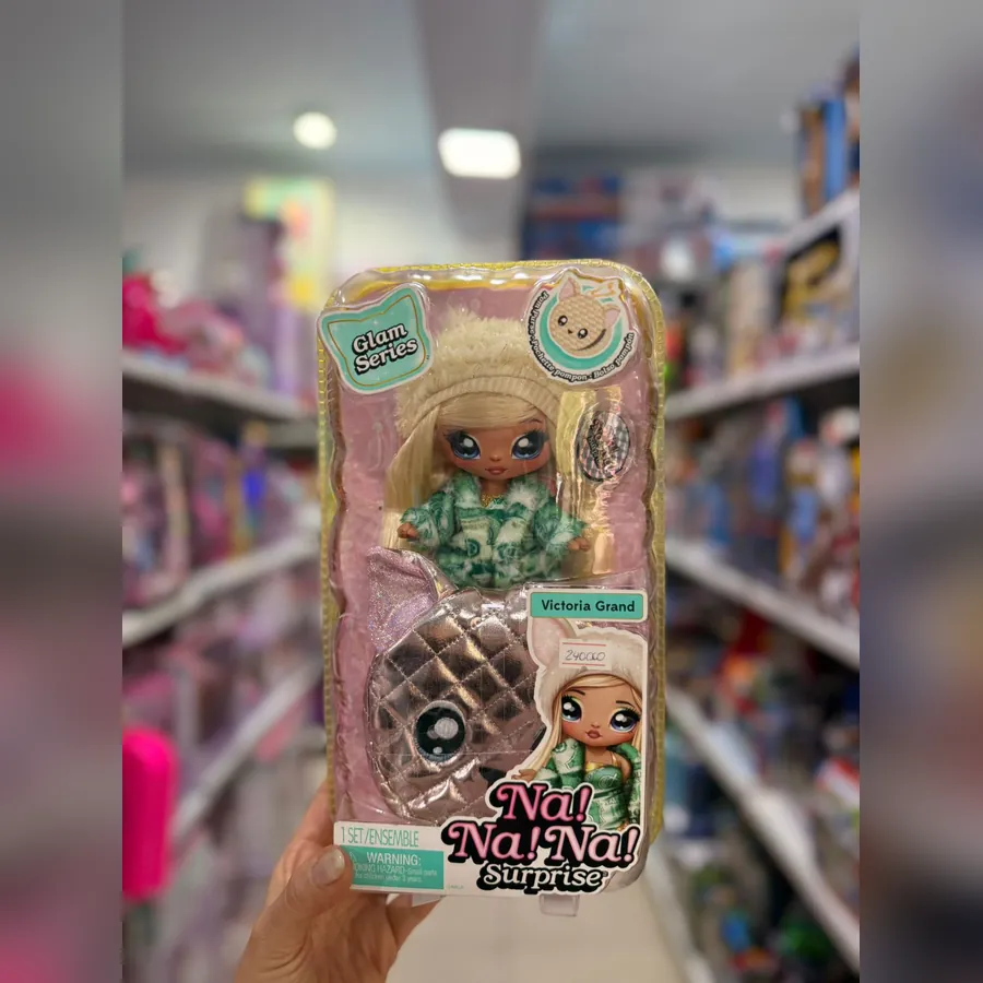 Na! Na! Na! Surprise — Victoria Grand